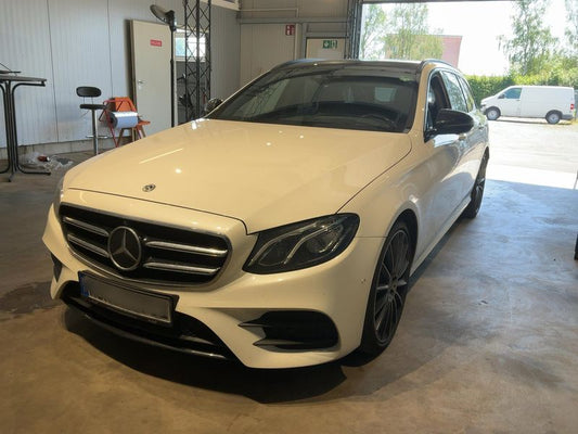 Mercedes-Benz E-Klasse E 400 d T 4Matic AMG Line 2019 – снимка 1