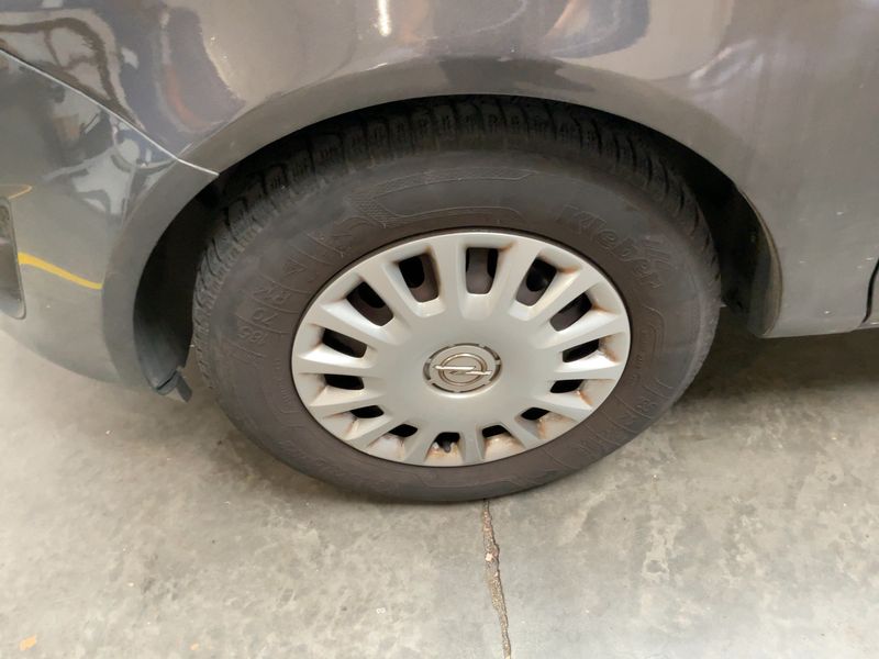 Opel Corsa 1.2 Selection 2013 – снимка 3