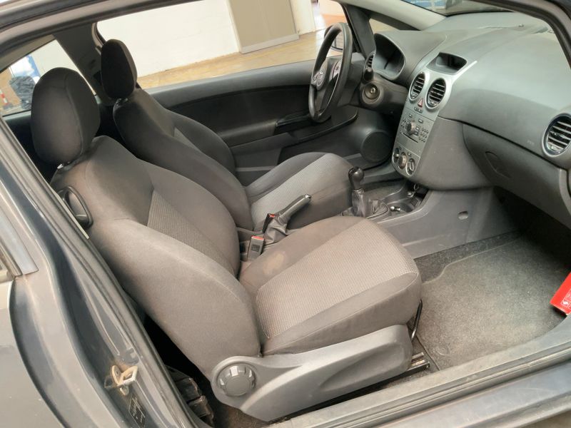 Opel Corsa 1.2 Selection 2013 – снимка 16