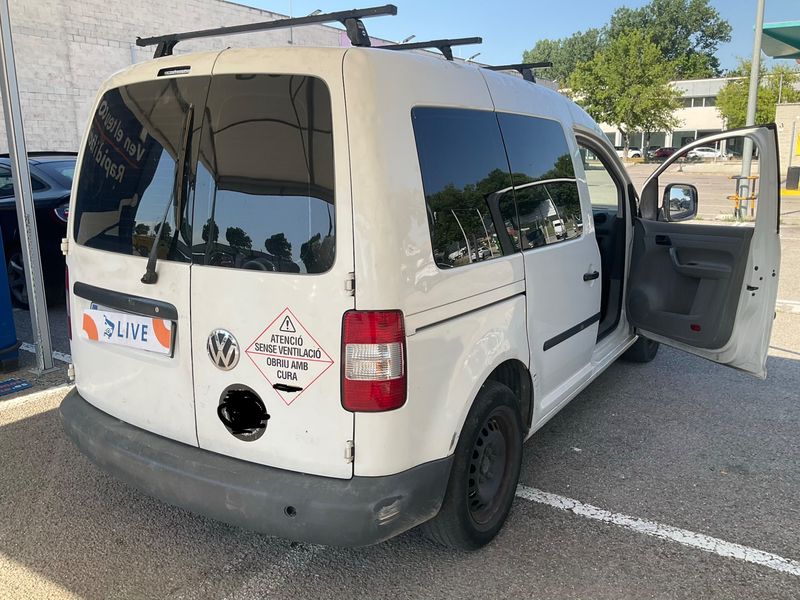 Volkswagen Caddy 1.9 TDI Kombi 2010 – снимка 2