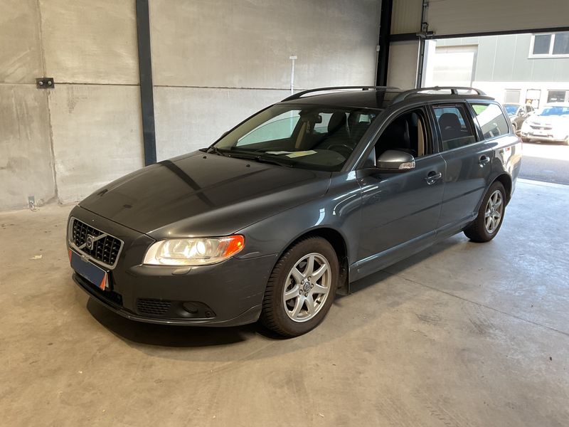 Volvo V70 2.0 D3 Momentum 2008 – снимка 1