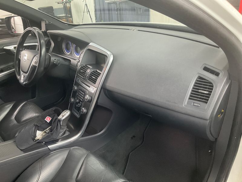 Volvo XC60 2.4 D4 R-Design AWD 2013 – снимка 23