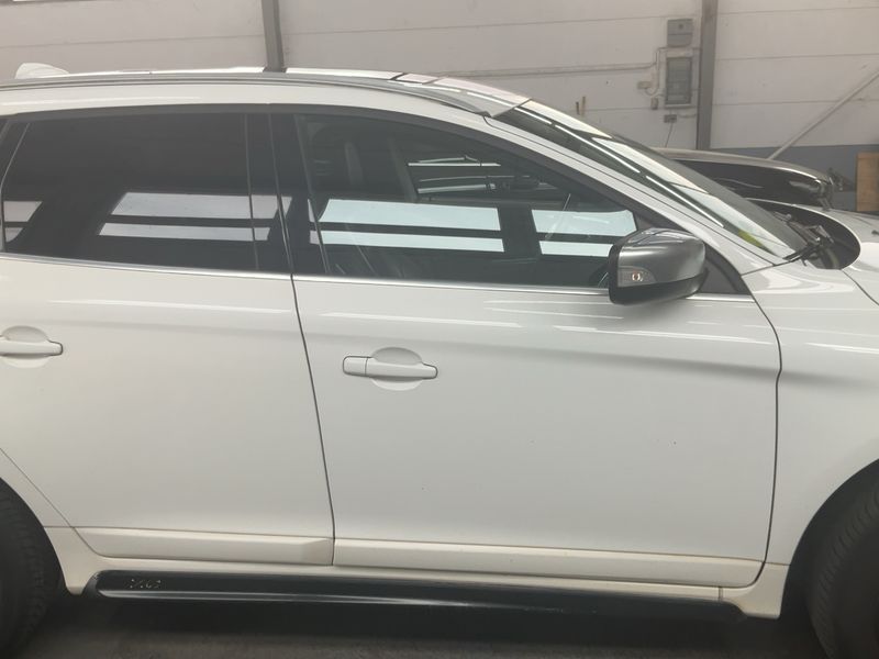 Volvo XC60 2.4 D4 R-Design AWD 2013 – снимка 10