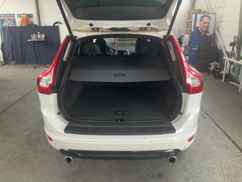 Volvo XC60 2.4 D4 R-Design AWD 2013 – снимка 15