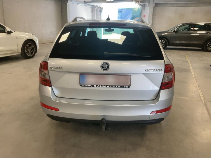 Skoda Octavia 1.6 TDI Ambition 2017 – снимка 7