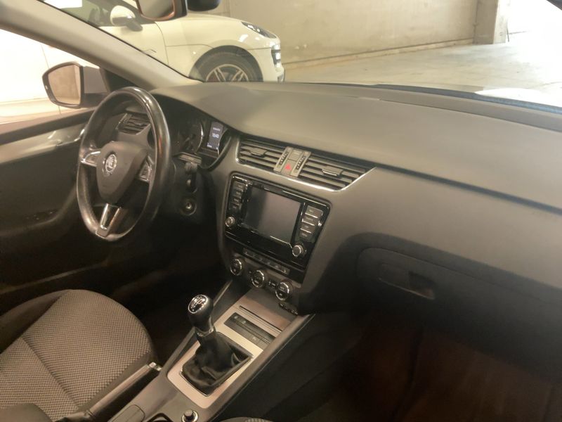 Skoda Octavia 1.6 TDI Ambition 2017 – снимка 17