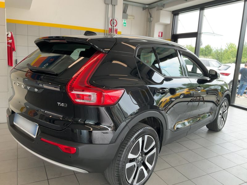 Volvo XC40 2.0 T4 Momentum AWD 2019 – снимка 8