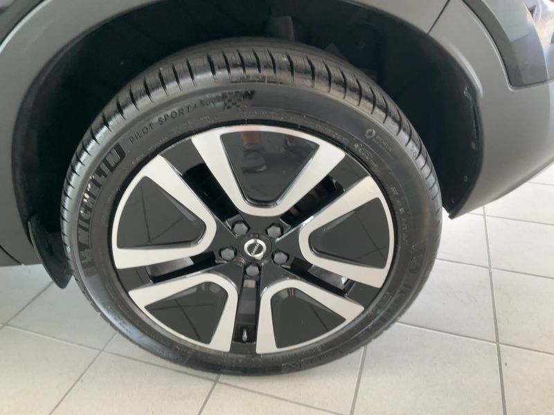 Volvo XC40 2.0 T4 Momentum AWD 2019 – снимка 5