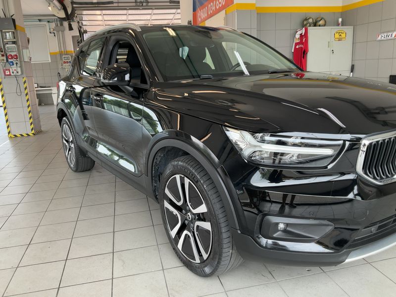 Volvo XC40 2.0 T4 Momentum AWD 2019 – снимка 12