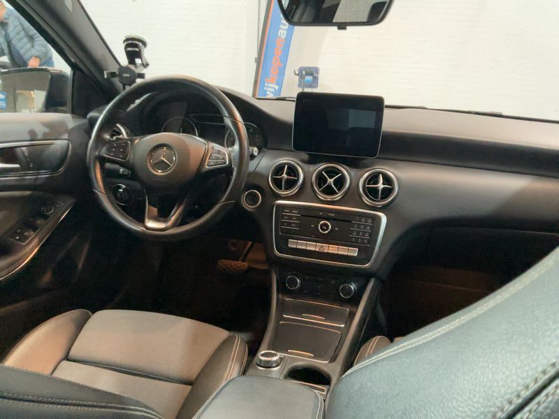 Mercedes-Benz A-Klasse A 180 BlueEfficiency Style 2017 – снимка 17