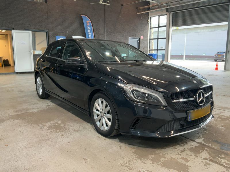 Mercedes-Benz A-Klasse A 180 BlueEfficiency Style 2017 – снимка 12