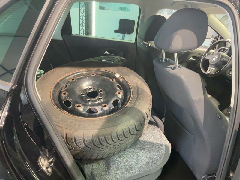Volkswagen Polo 1.6 TDI Style 2012 – снимка 20