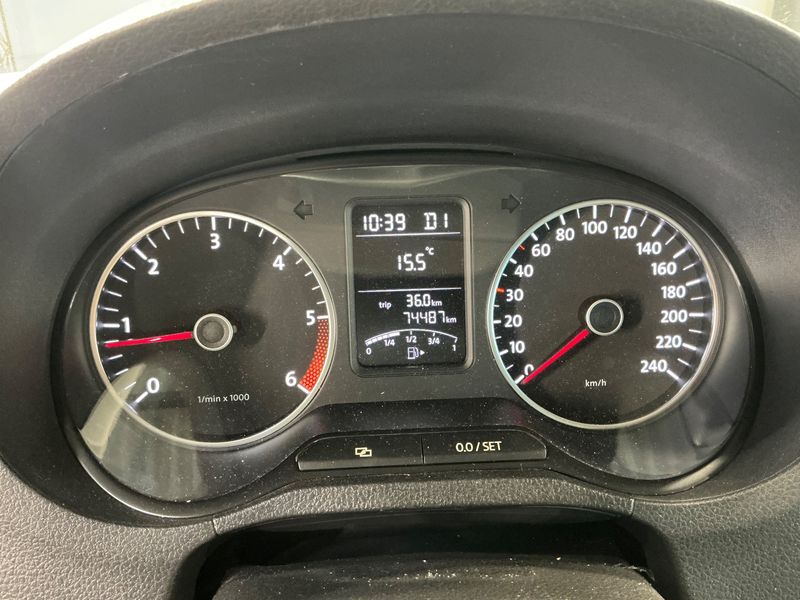 Volkswagen Polo 1.6 TDI Style 2012 – снимка 19