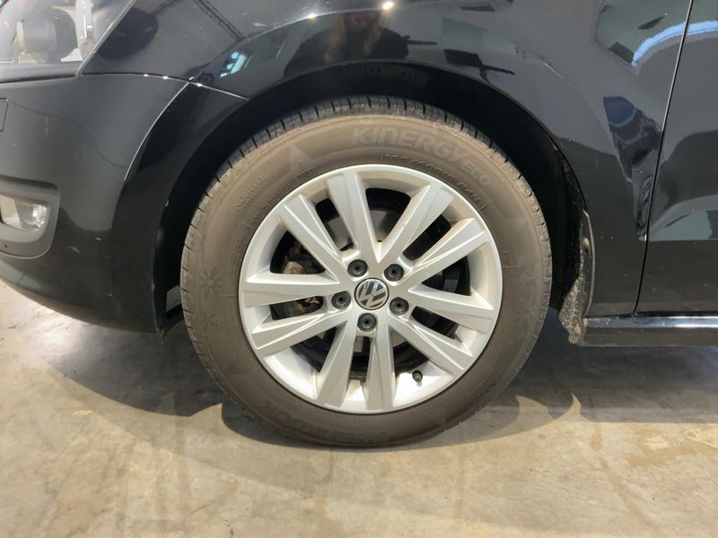 Volkswagen Polo 1.6 TDI Style 2012 – снимка 3