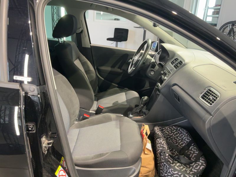 Volkswagen Polo 1.6 TDI Style 2012 – снимка 17