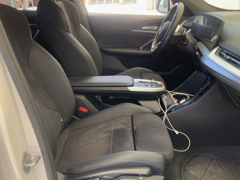 BMW iX1 eDrive 20 M Sport 2025 – снимка 16