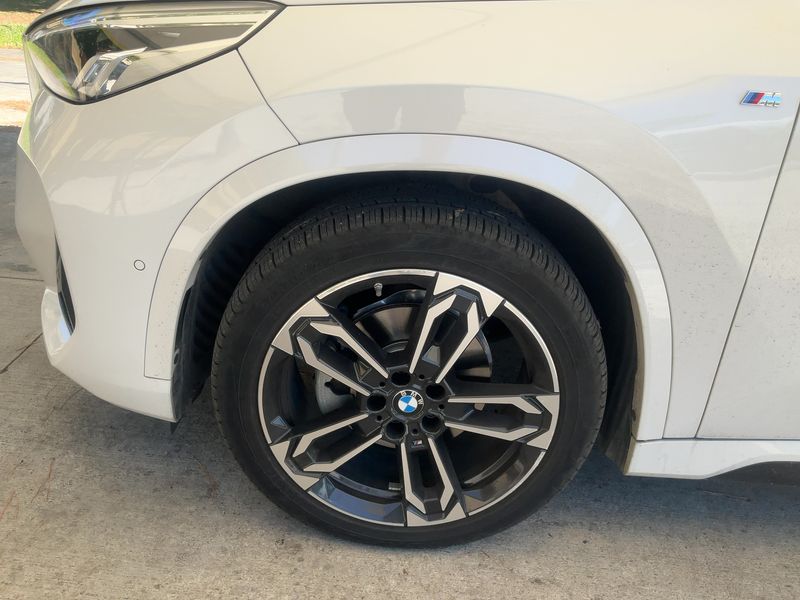 BMW iX1 eDrive 20 M Sport 2025 – снимка 3