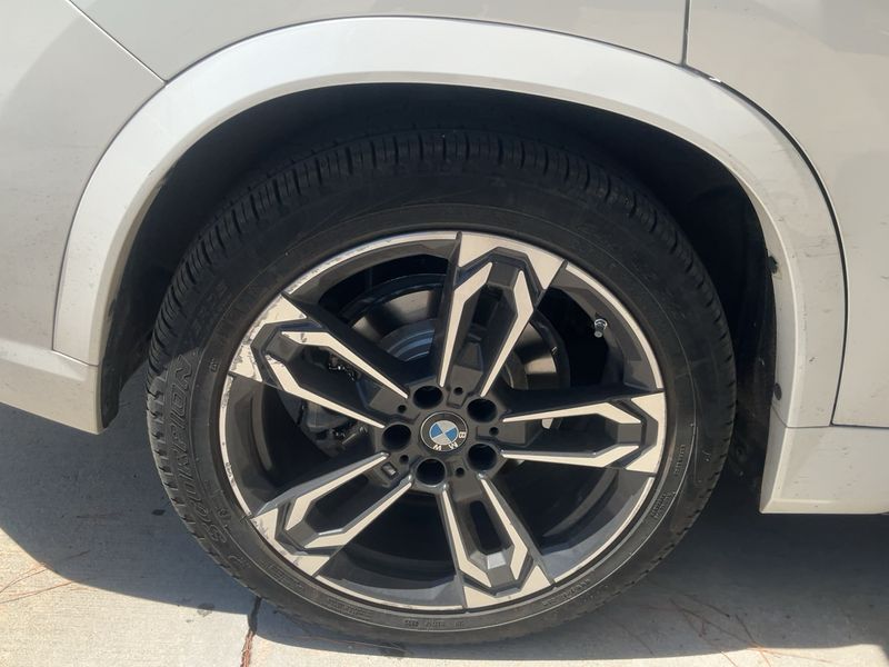 BMW iX1 eDrive 20 M Sport 2025 – снимка 9