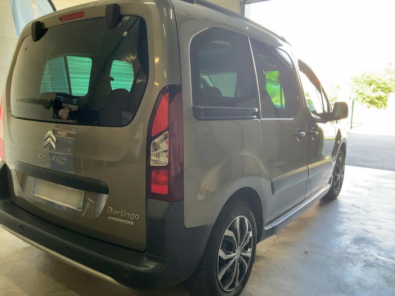 Citroen Berlingo 1.2 e-THP 20 Aniversario Edition 2017 – снимка 8