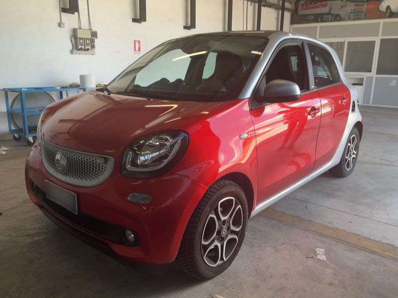 Smart forfour 1.0 Basis passion 2016 – снимка 1