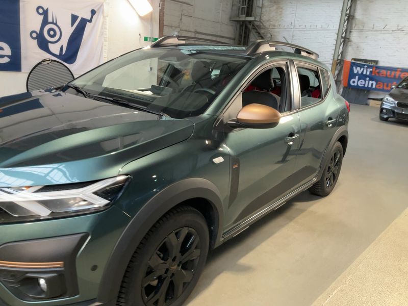 Dacia Sandero 1.0 TCe LPG Stepway Extreme+ 2025 – снимка 2