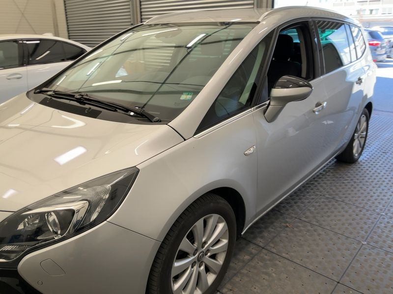 Opel Zafira Tourer 1.4 Turbo Innovation 2013 – снимка 2