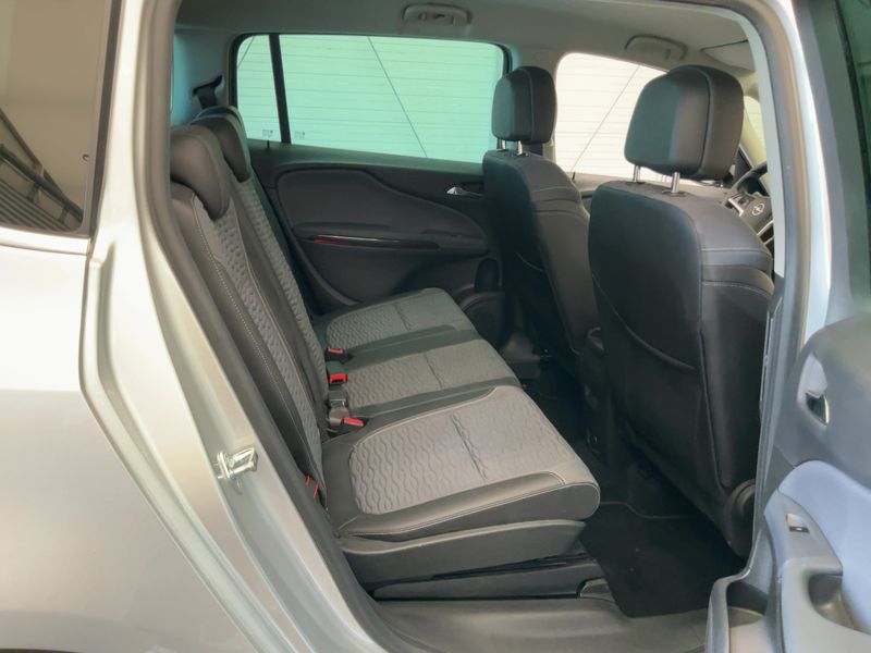 Opel Zafira Tourer 1.4 Turbo Innovation 2013 – снимка 20
