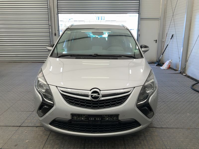 Opel Zafira Tourer 1.4 Turbo Innovation 2013 – снимка 14