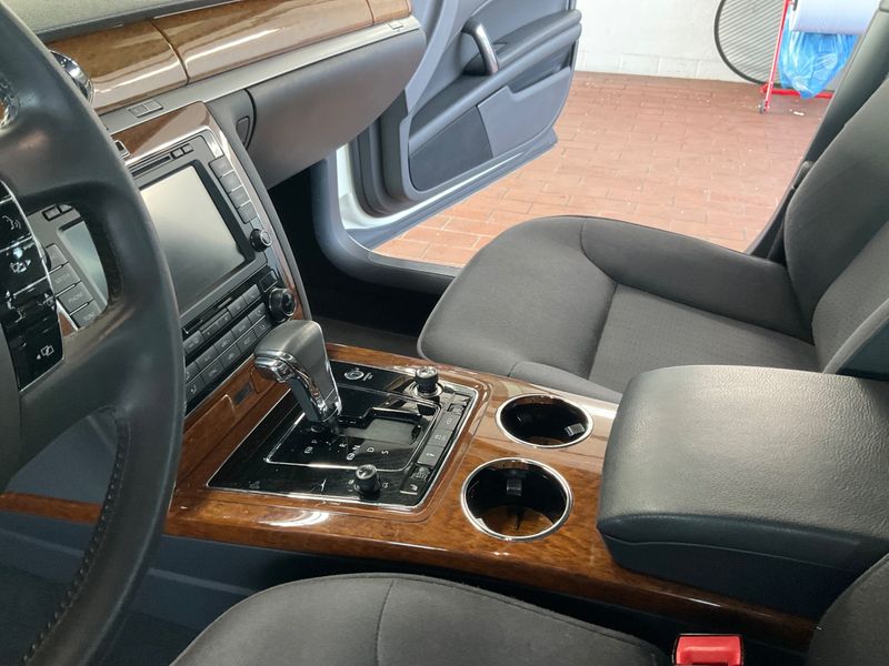 Volkswagen Phaeton 3.6 V6 FSI 4Motion 2014 – снимка 31
