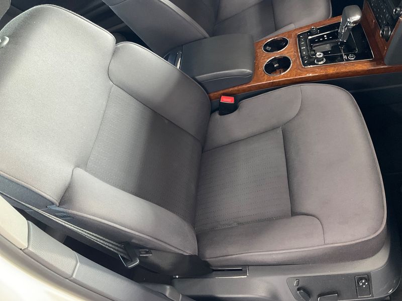Volkswagen Phaeton 3.6 V6 FSI 4Motion 2014 – снимка 35