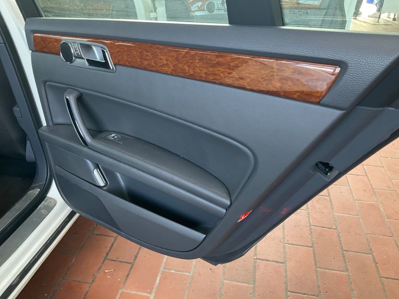 Volkswagen Phaeton 3.6 V6 FSI 4Motion 2014 – снимка 36