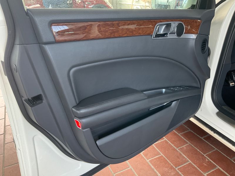 Volkswagen Phaeton 3.6 V6 FSI 4Motion 2014 – снимка 39