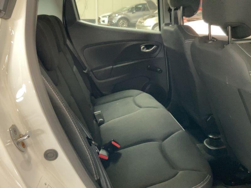 Renault Clio 0.9 Intens 2019 – снимка 19