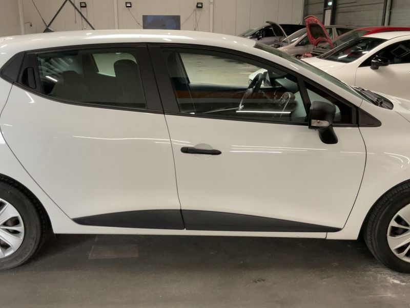 Renault Clio 0.9 Intens 2019 – снимка 10