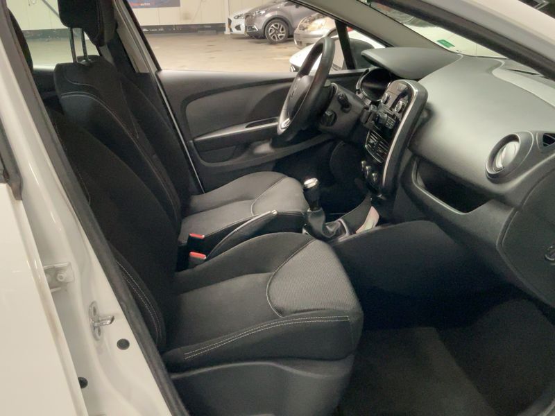 Renault Clio 0.9 Intens 2019 – снимка 16