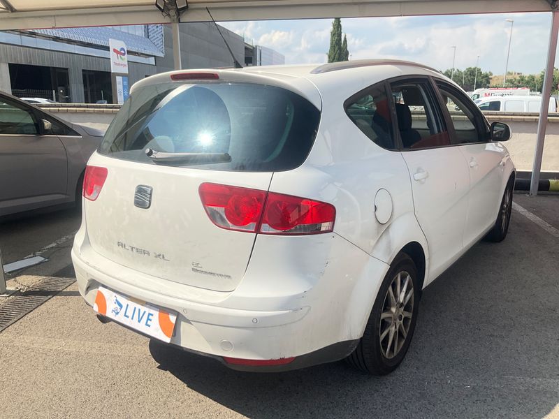 Seat Altea 1.6 TDI Style Ecomotive 2010 – снимка 2