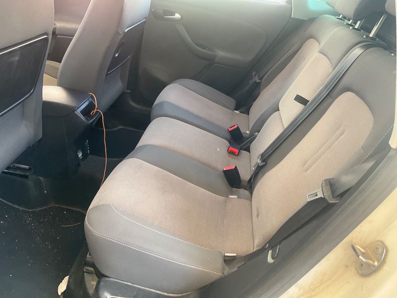Seat Altea 1.6 TDI Style Ecomotive 2010 – снимка 14
