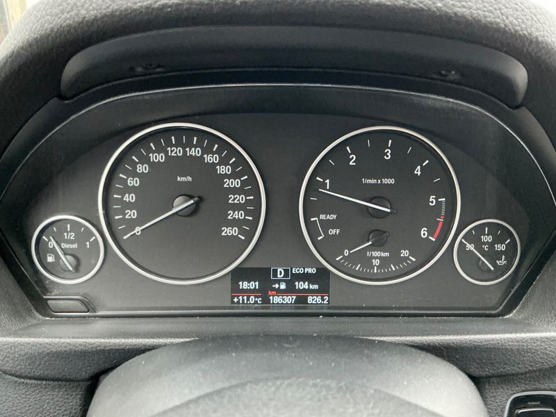 BMW 3er 320d EfficientDynamics Sport Line 2016 – снимка 13