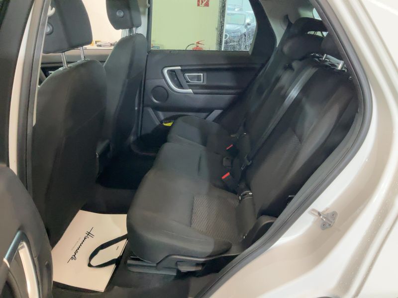 Land Rover Discovery Sport 2.0 Td4 SE AWD 2016 – снимка 20