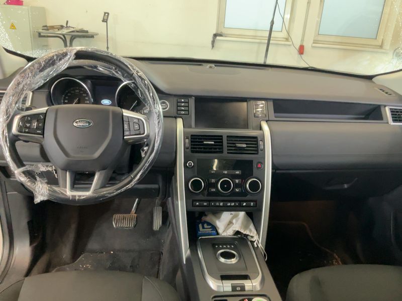 Land Rover Discovery Sport 2.0 Td4 SE AWD 2016 – снимка 18