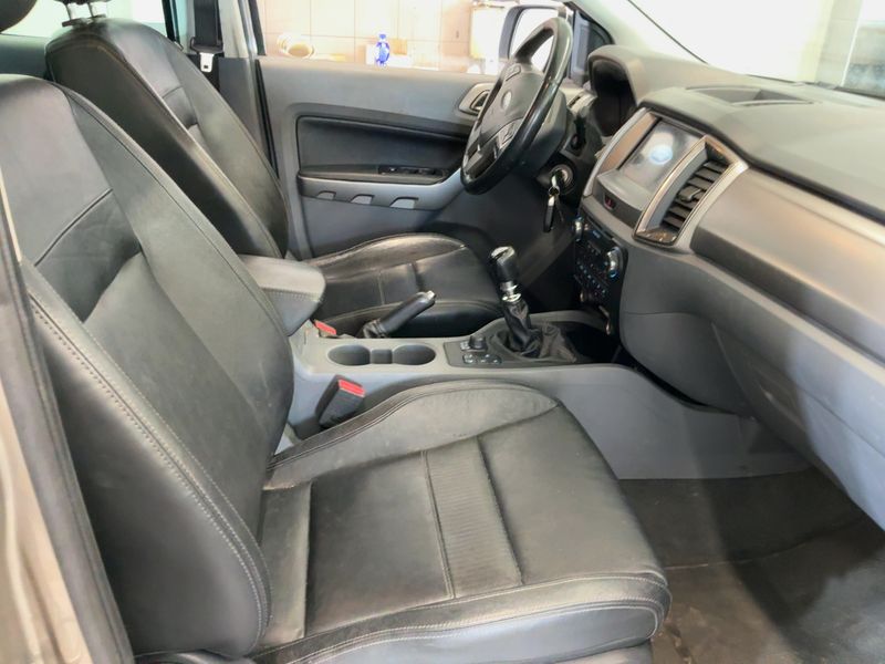 Ford Ranger 3.2 TDCi Doppelkabine Limited 4x4 2017 – снимка 17