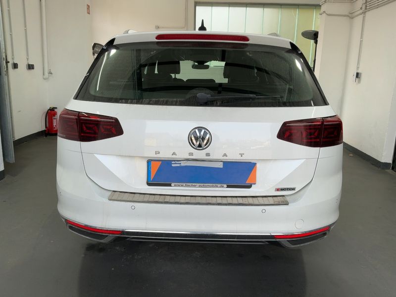 Volkswagen Passat 2.0 TSI Elegance 4Motion 2020 – снимка 7