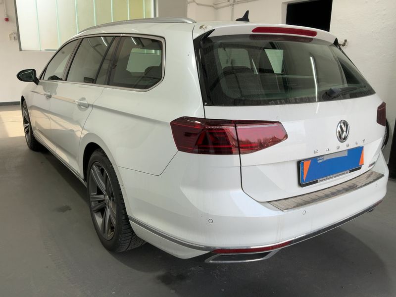 Volkswagen Passat 2.0 TSI Elegance 4Motion 2020 – снимка 6