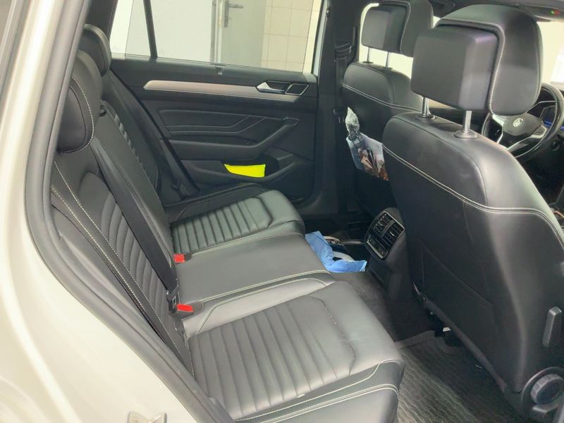 Volkswagen Passat 2.0 TSI Elegance 4Motion 2020 – снимка 19