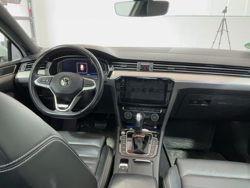 Volkswagen Passat 2.0 TSI Elegance 4Motion 2020 – снимка 17