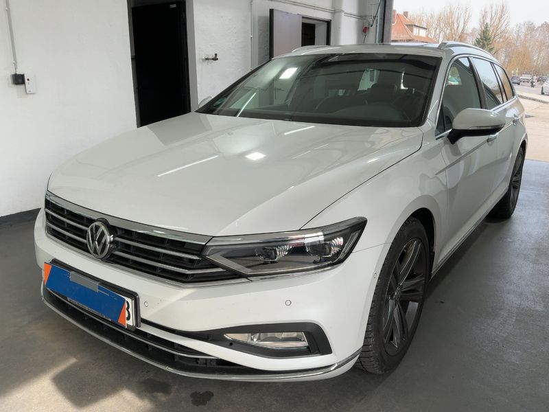 Volkswagen Passat 2.0 TSI Elegance 4Motion 2020 – снимка 1