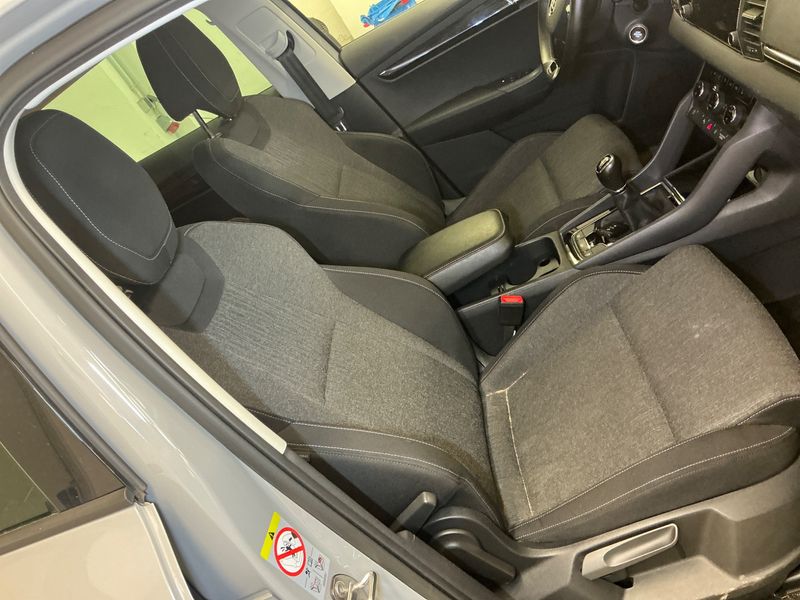 Skoda Karoq 2.0 TDI Style 2021 – снимка 34
