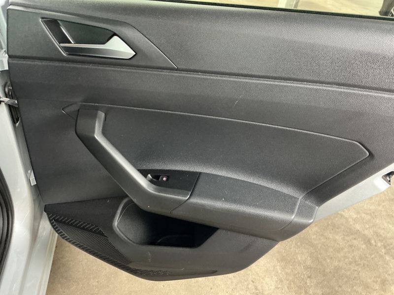 Volkswagen Polo 1.0 Comfortline 2019 – снимка 26