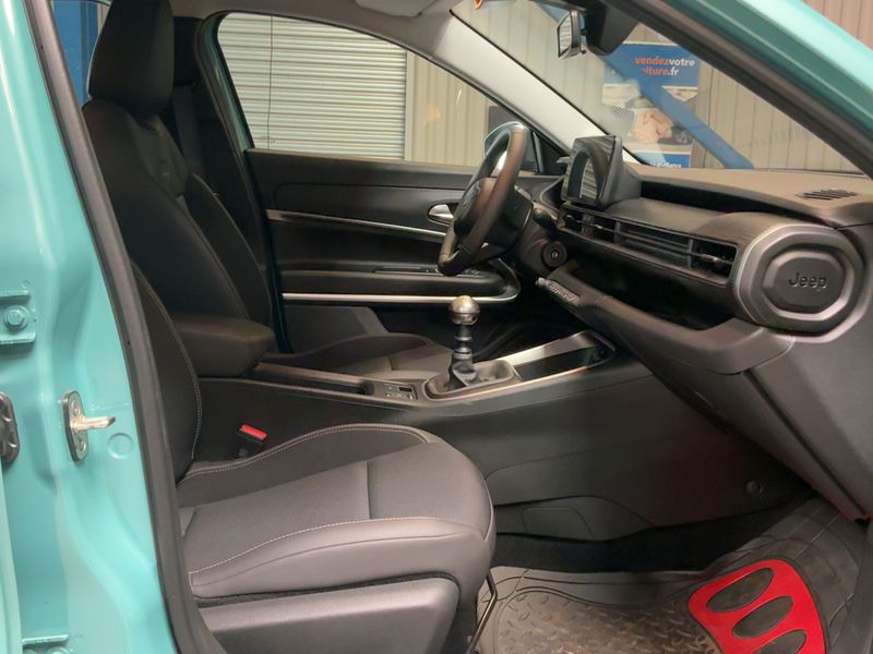 Jeep Avenger 1.2 T-GDI Altitude 2024 – снимка 16