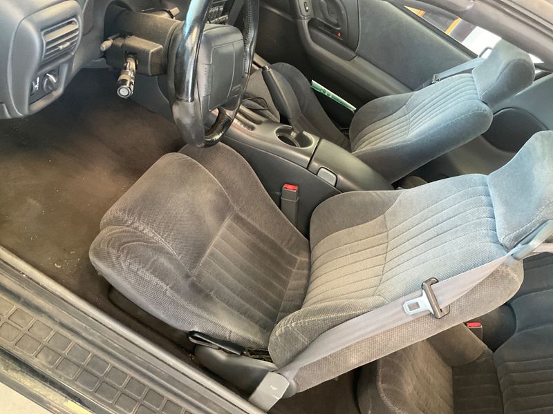 Chevrolet Camaro 3.8 V6 Coupe 1998 – снимка 26